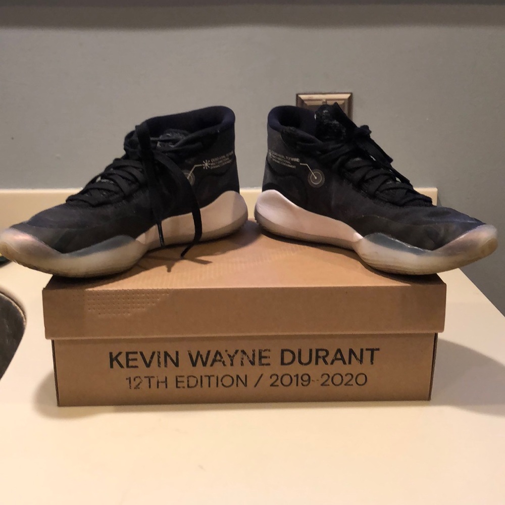 Kevin Wayne Durant 12th edition Men’s size 6.5